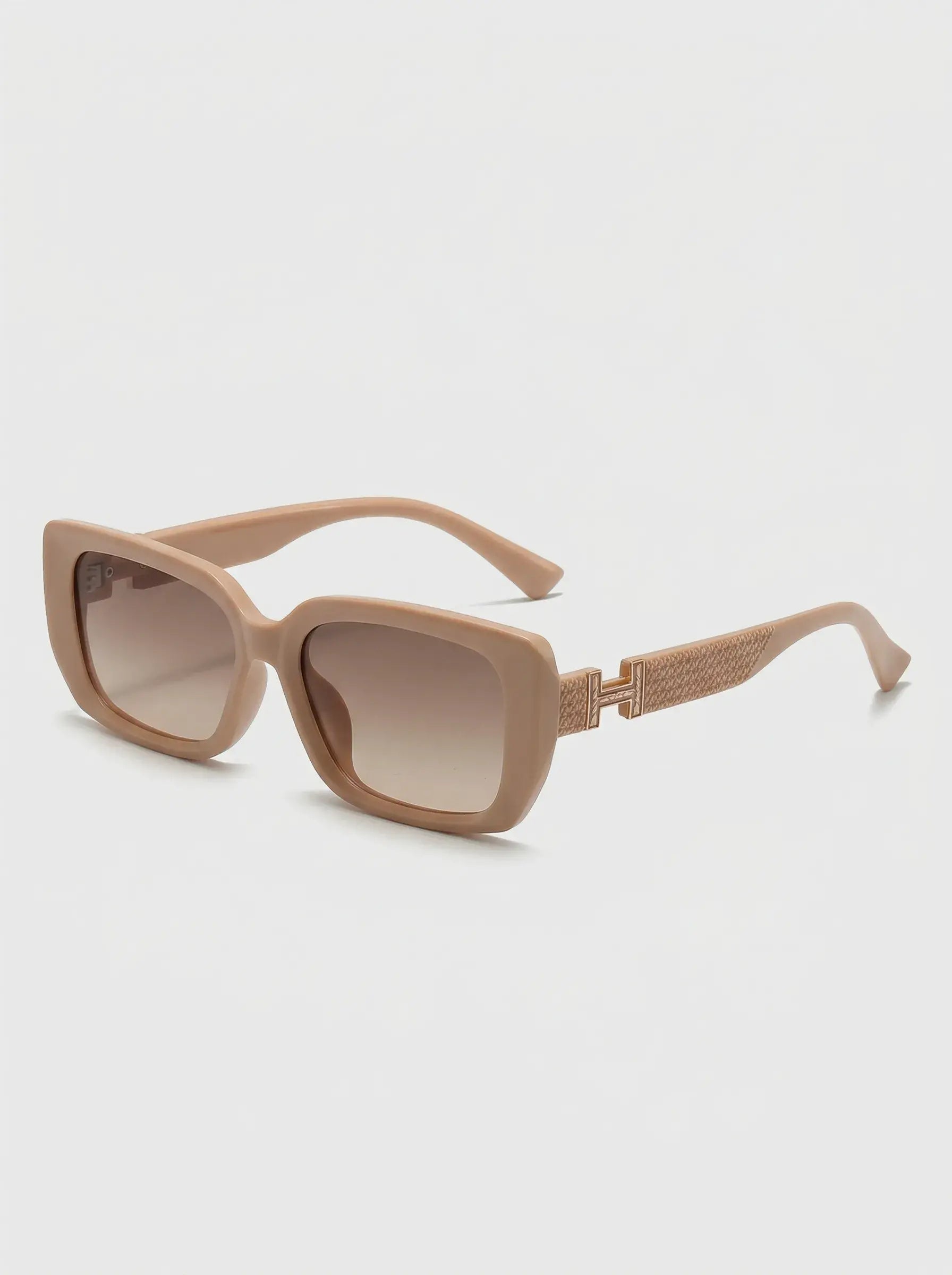 Signature Oversized Sunglasses – Nude Beige