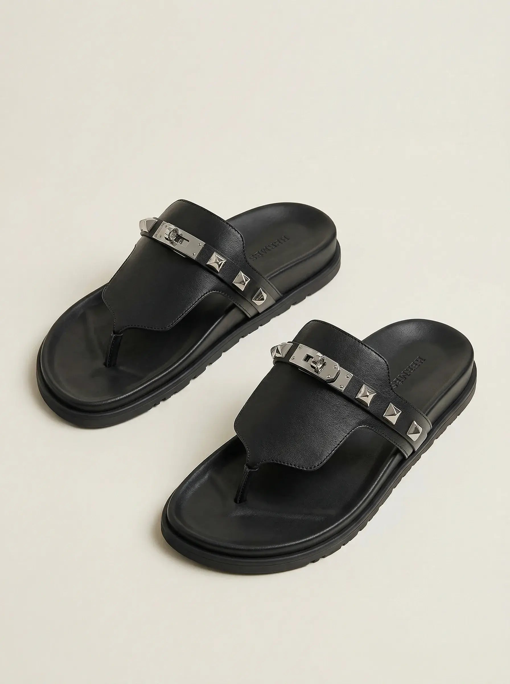 Rivet Lock Leather Sandals – Black