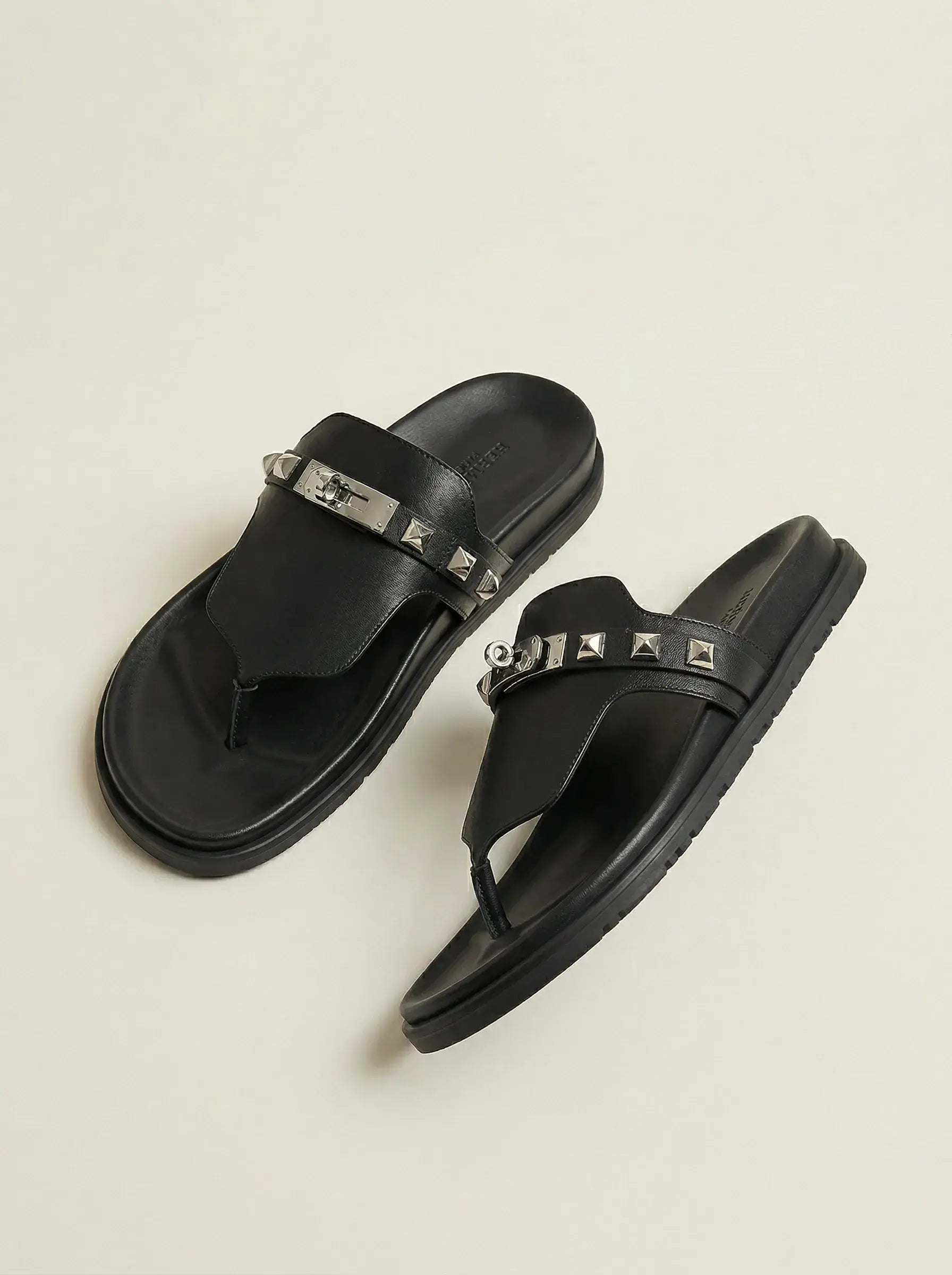 Rivet Lock Leather Sandals – Black