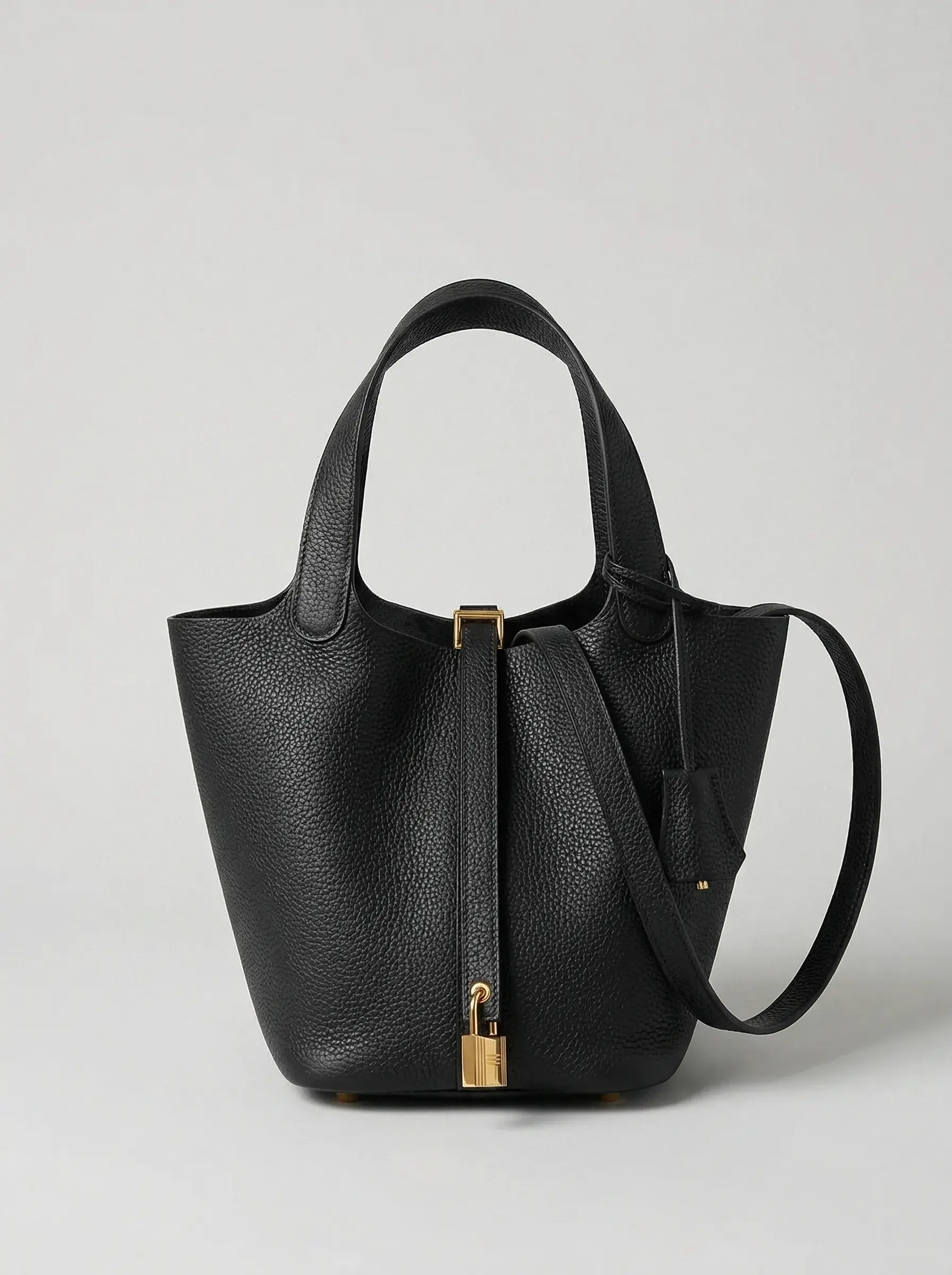 Picotin Lock Bucket Bag – Noir