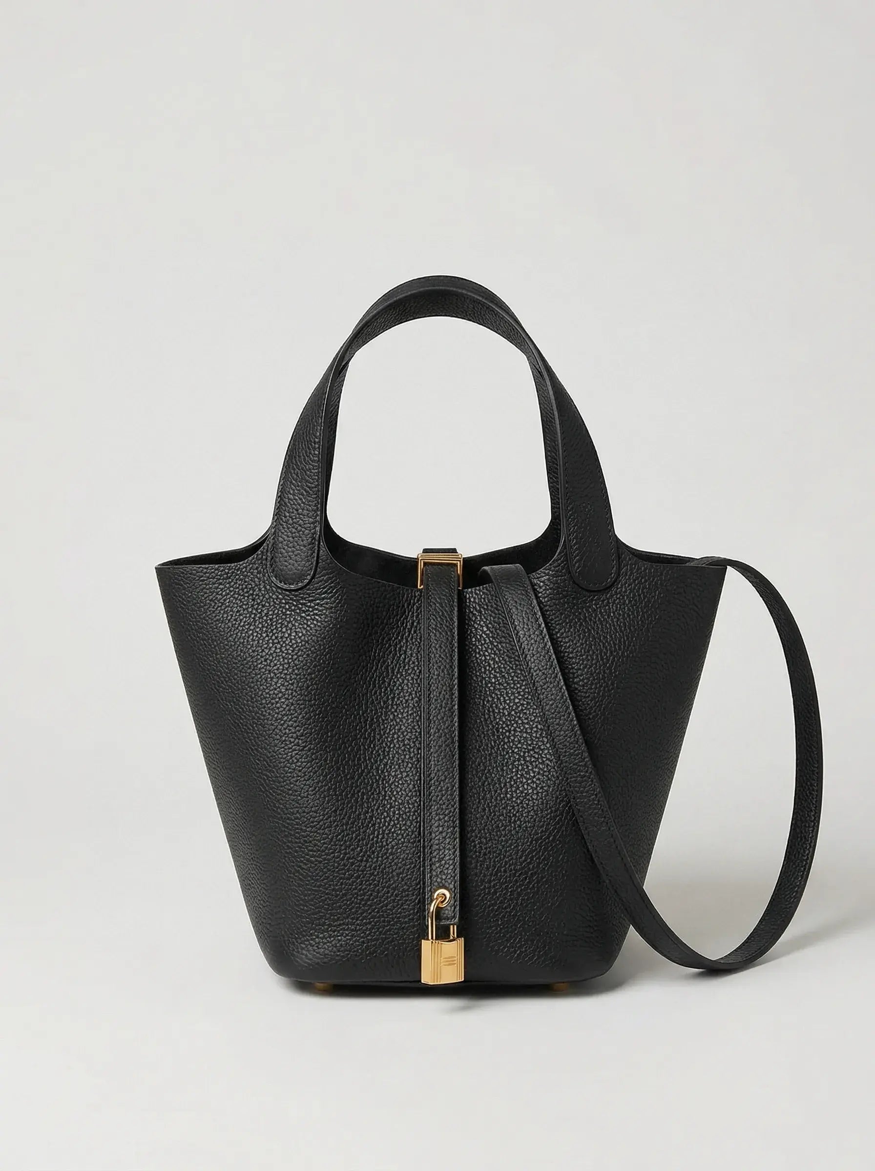Picotin Lock Bucket Bag – Noir