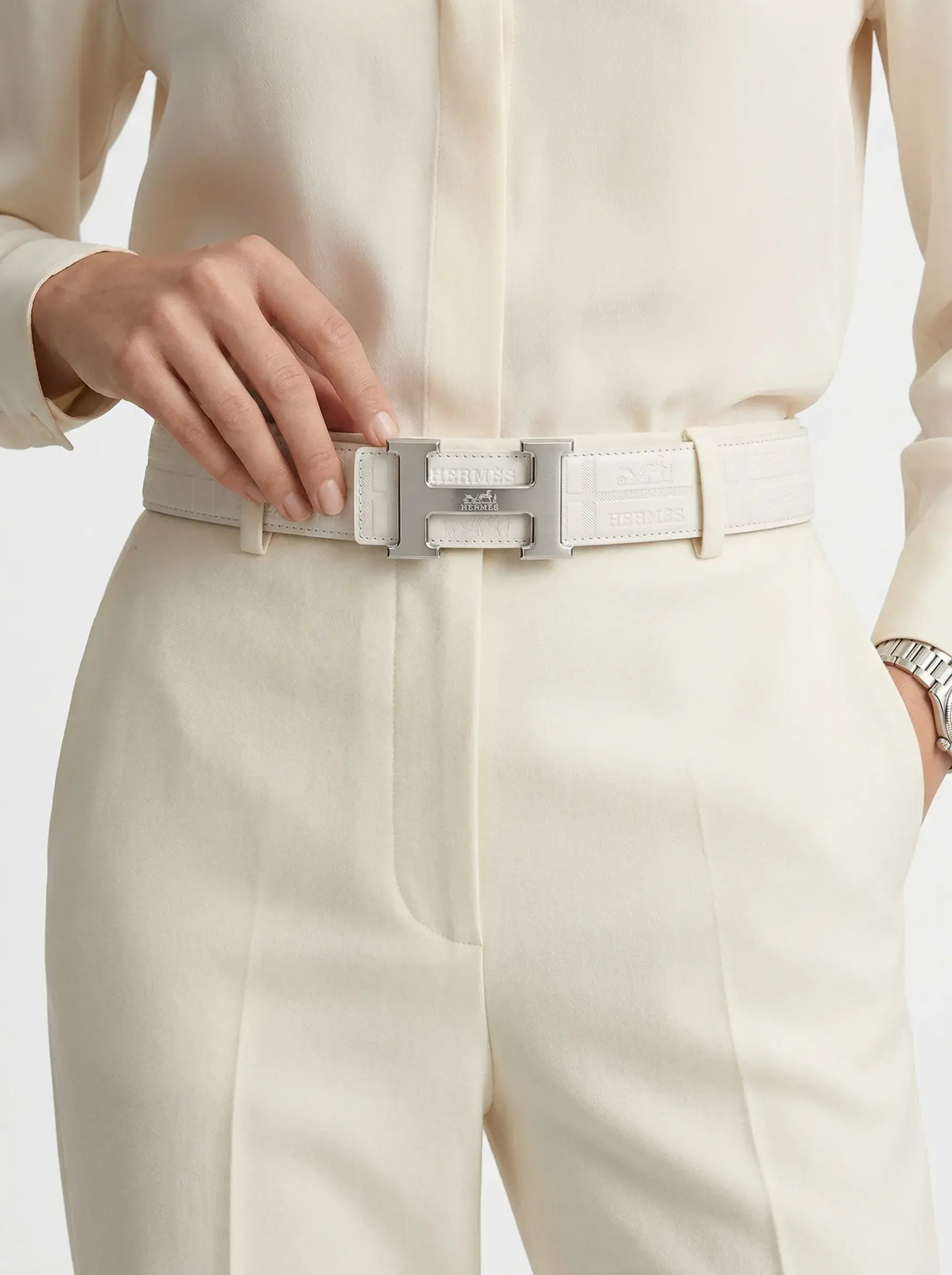 Monogram Buckle Belt – Blanc