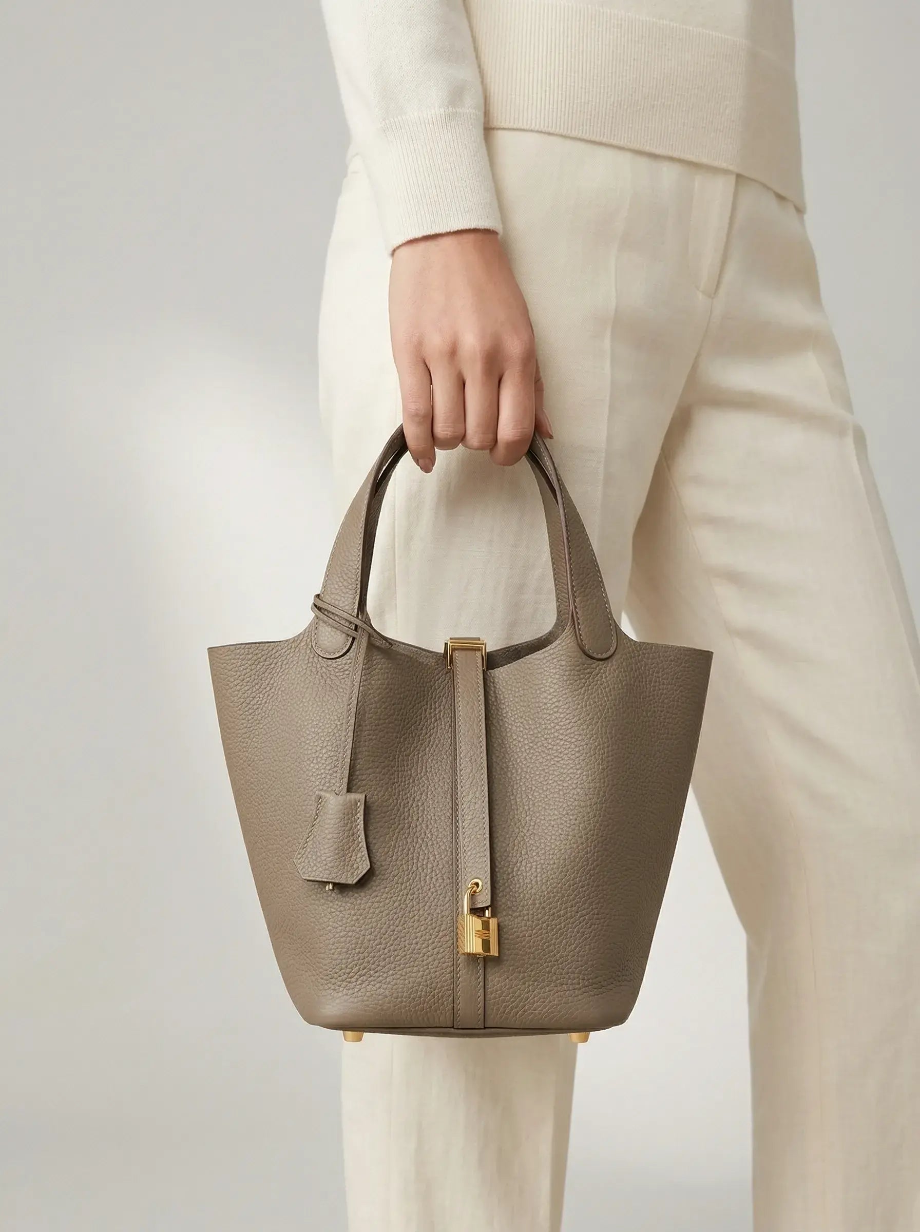 Picotin Lock Bucket Bag – Etoupe