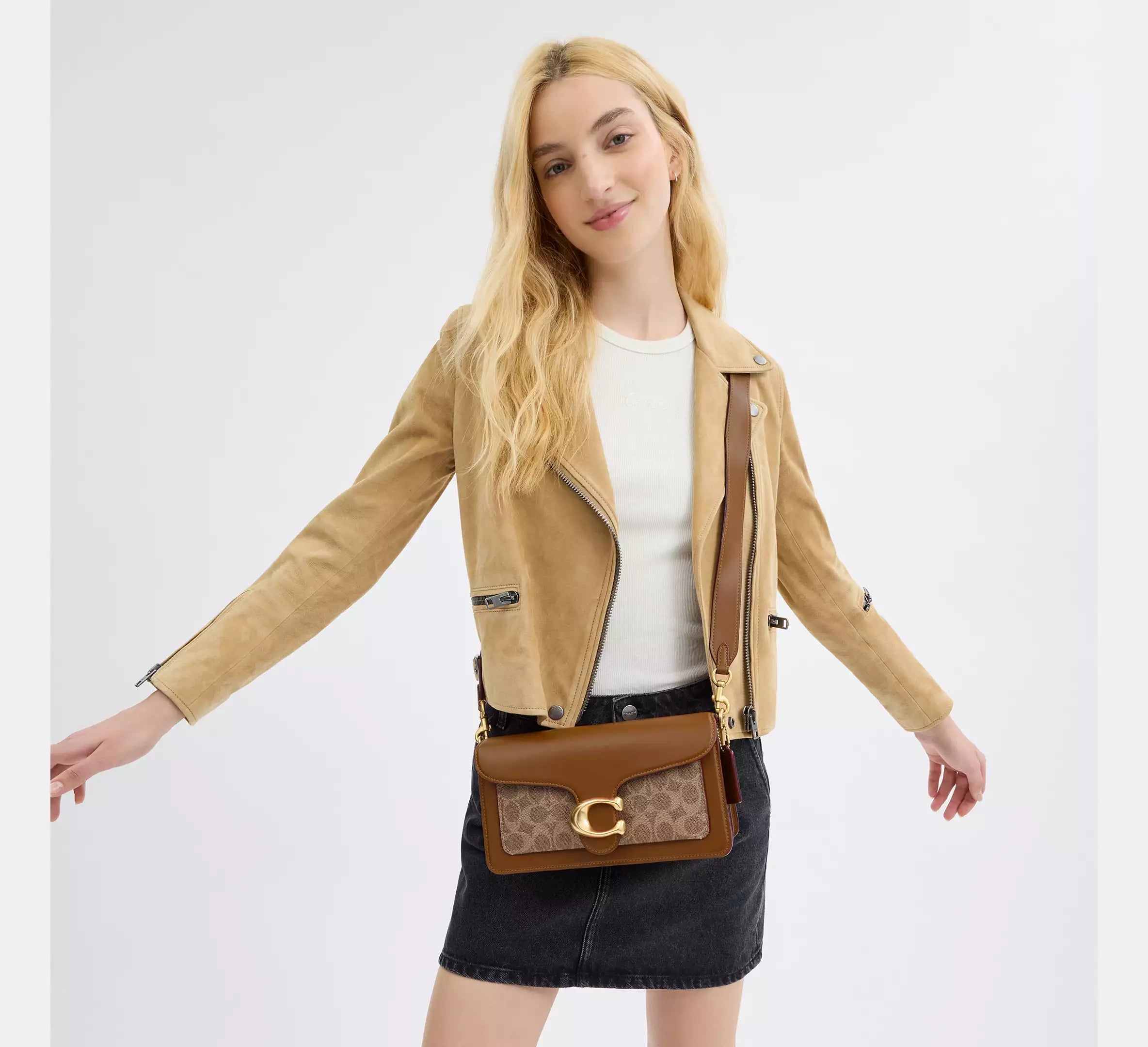 Tabby Shoulder Bag 26 In Signature Canvas