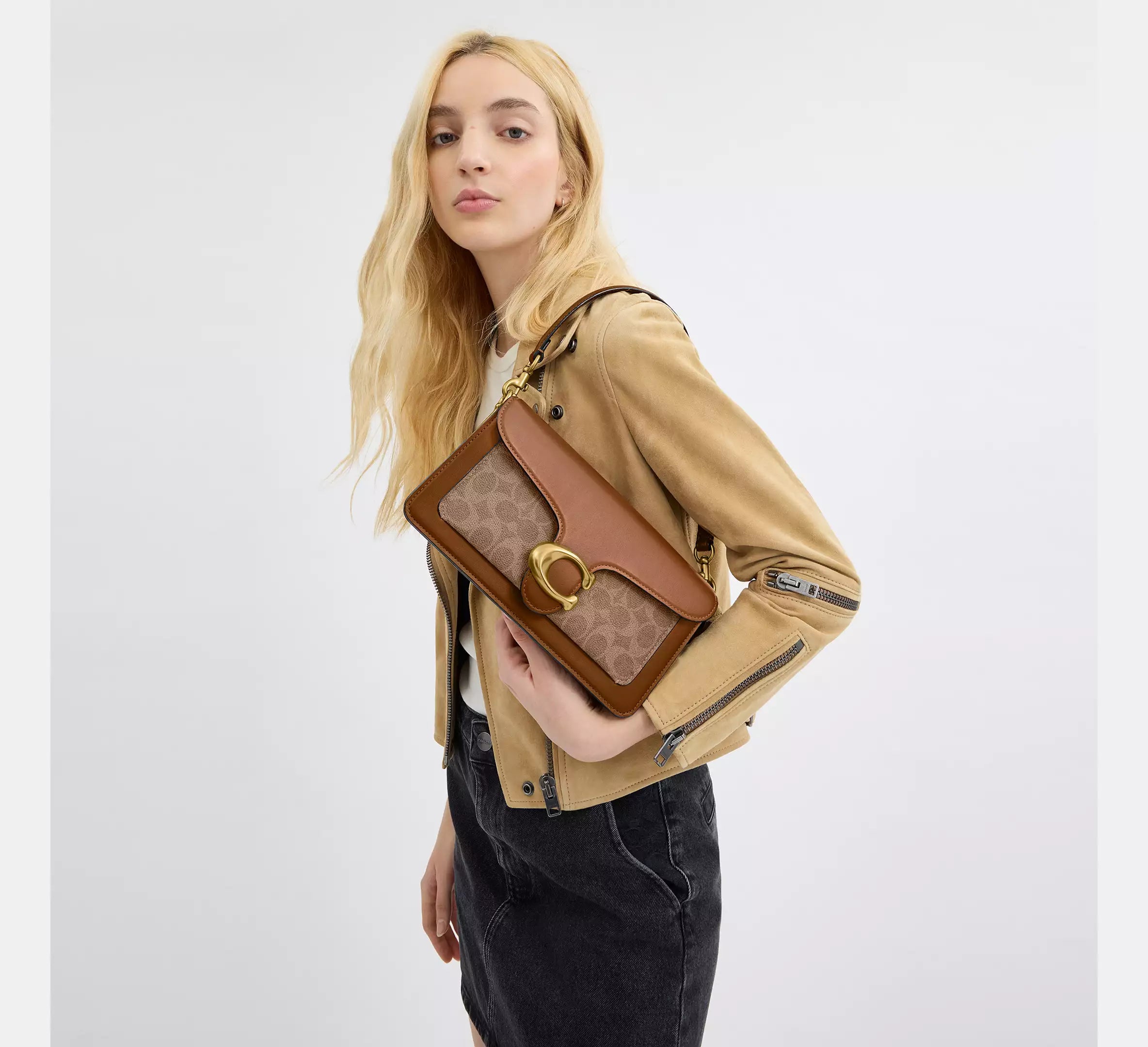 Tabby Shoulder Bag 26 In Signature Canvas